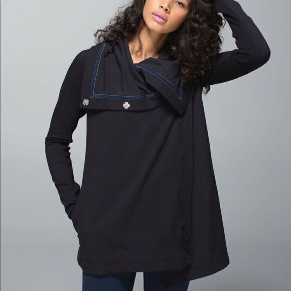 Size 4 Black Lululemon Savasana Wrap - Picture 1 of 7